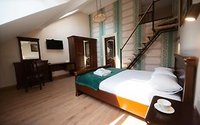Apart Yaroslava Osmomysla 9 Square - City Center